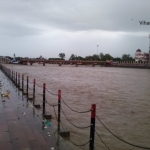Viharin.com- Ganga river at its high