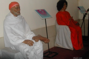 Viharin.com- Sai Baba and Satya Sai Baba
