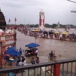 Viharin.com- View of Har ki Pauri from the foot bridge