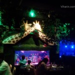 Viharin.com-Girrafes at Jungle dining