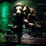 Viharin.com- Lion's family at Jungle dining