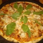 Viharin.com- Chicken and Jalapeno pizza