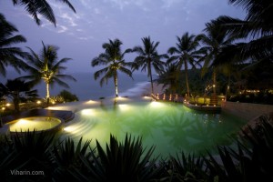 Infinity pool at Niraamaya Retreats