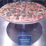 Viharin.com- Sausage and Jalapeno pizza