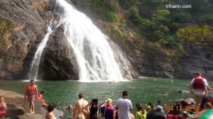 Viharin.com- Public enjoying the falls