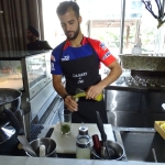 Viharin.com- JP Duminy preparing Mocktail