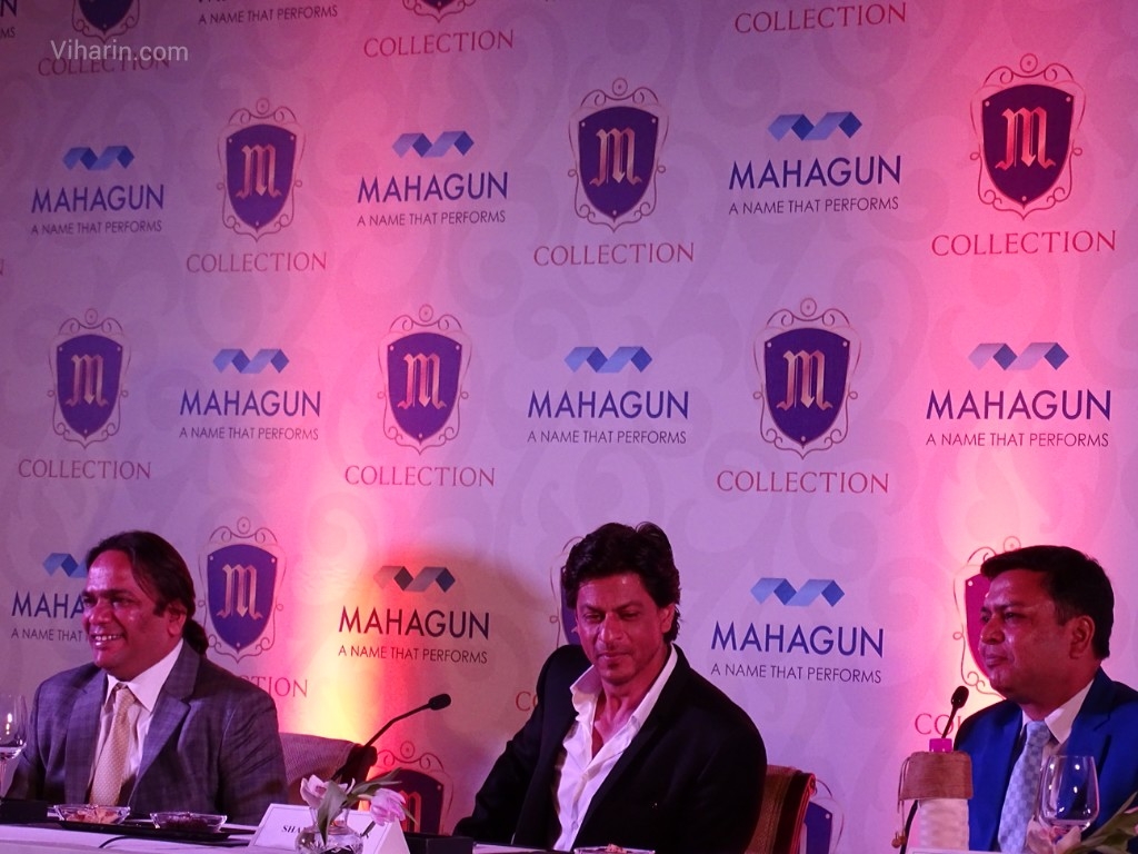 Viharin.com- Mr.Amit Jain, King of Bollywood- Mr.Shah Rukh Khan and Mr. Dheeraj Jain