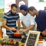 Viharin.com- Imran Tahir and Mayank Agarwal with Chef