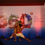 Viharin.com- excellent pose of Kalaripayyattu