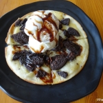 Viharin.com- Cream cheese chocolate and Orio chunks pizza