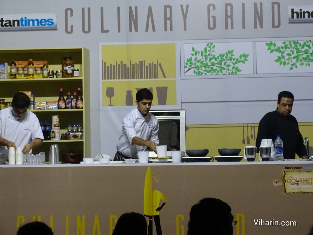 Viharin.com-Manish Mehrotra taking Master Class of Vegetable Cappuccino