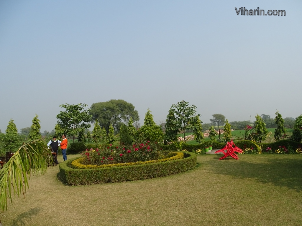 Viharin.com- Lawns at Ganpati Resort