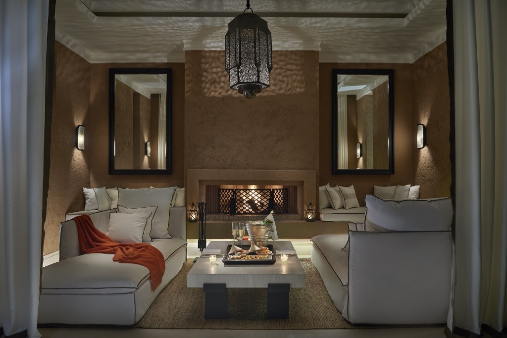 Marrakech-villa-oriental-pool-fireplace