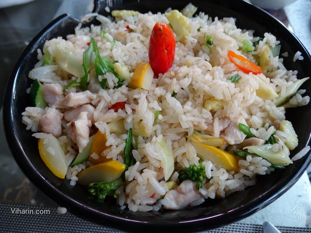 Viharin.com- Khao Phad Kraphaw