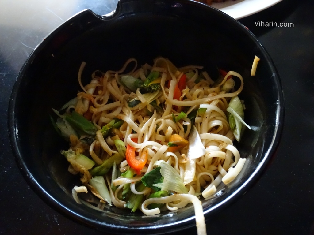 Viharin.com- Thai Flat Rice Noodles