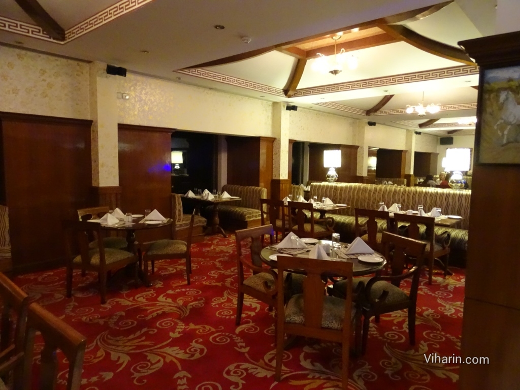 Viharin.com- Ambiance of restaurant