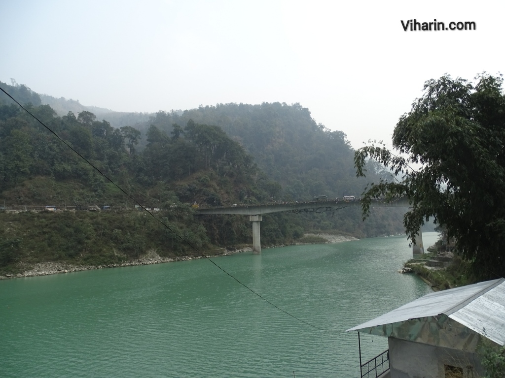 Viharin.com- River Teesta on the way to Gangtok
