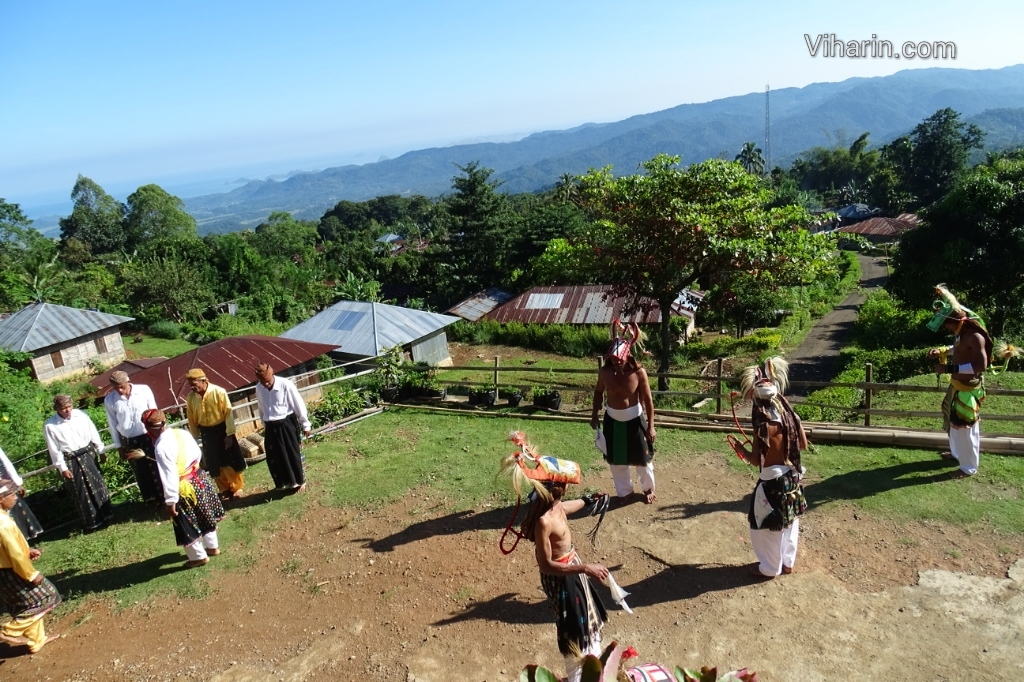 Viharin.com- Caci Dance at Cecar Village
