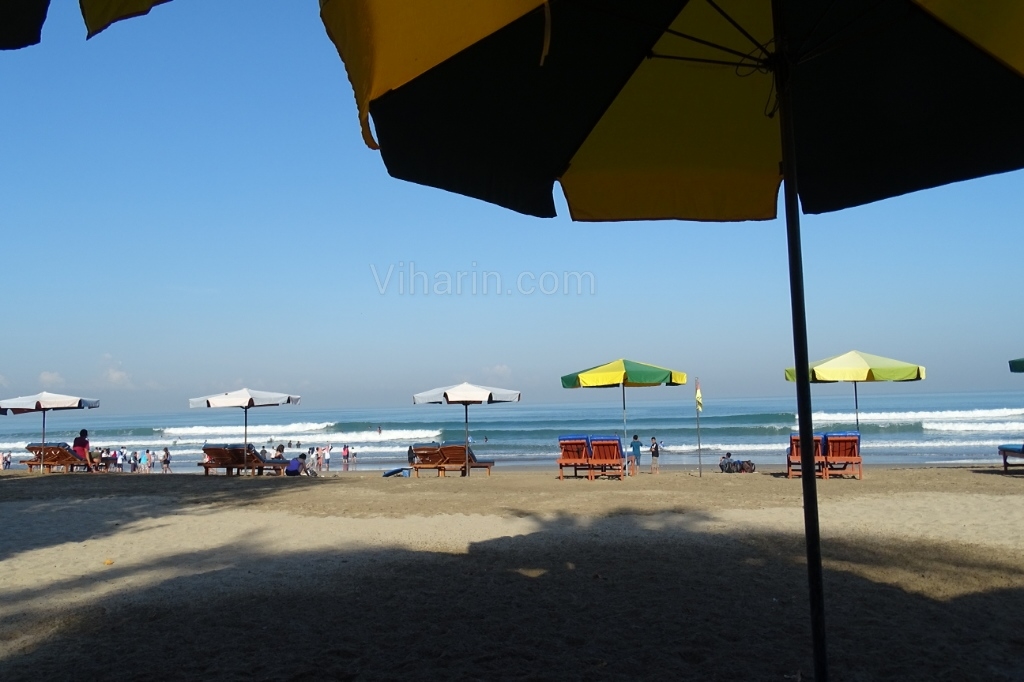 Viharin.com- At the Legian Beach