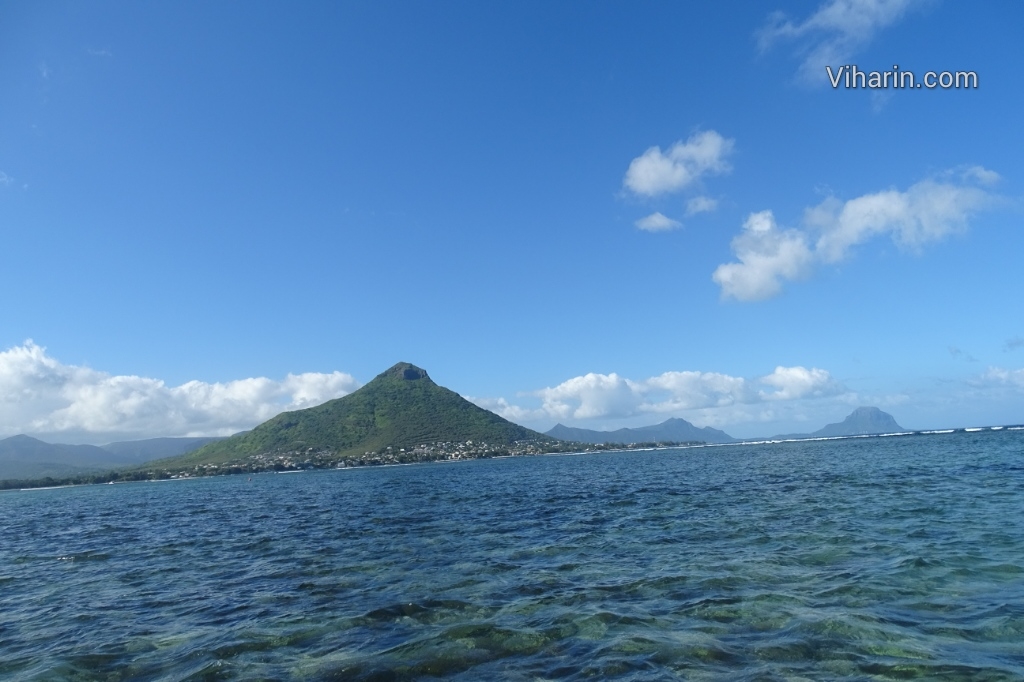 Viharin.com- View of a hill from our speed boat