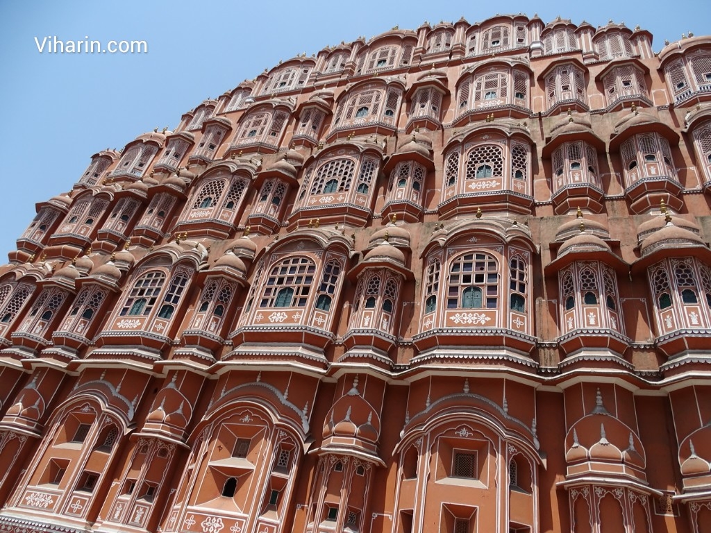 Viharin.com-Front-view-of-Hawa-Mahal