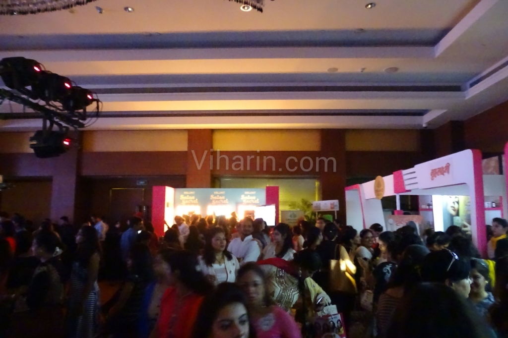 viharin-com-hall-with-more-stalls