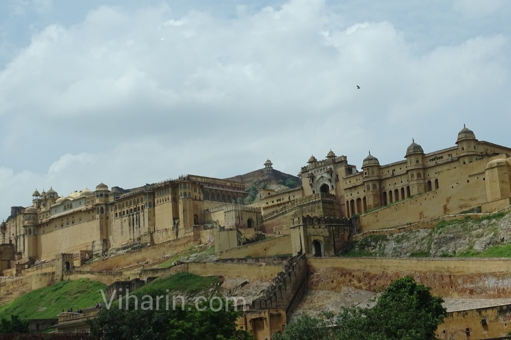 viharin-com-amer-fort