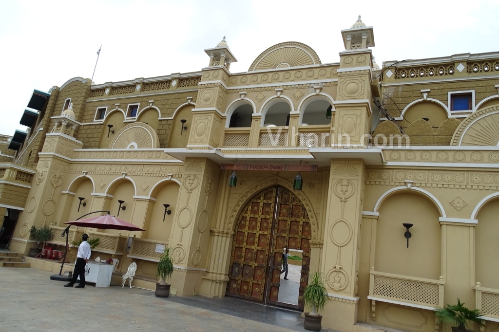viharin-com-Entrance of Heritage Khirasara Palace