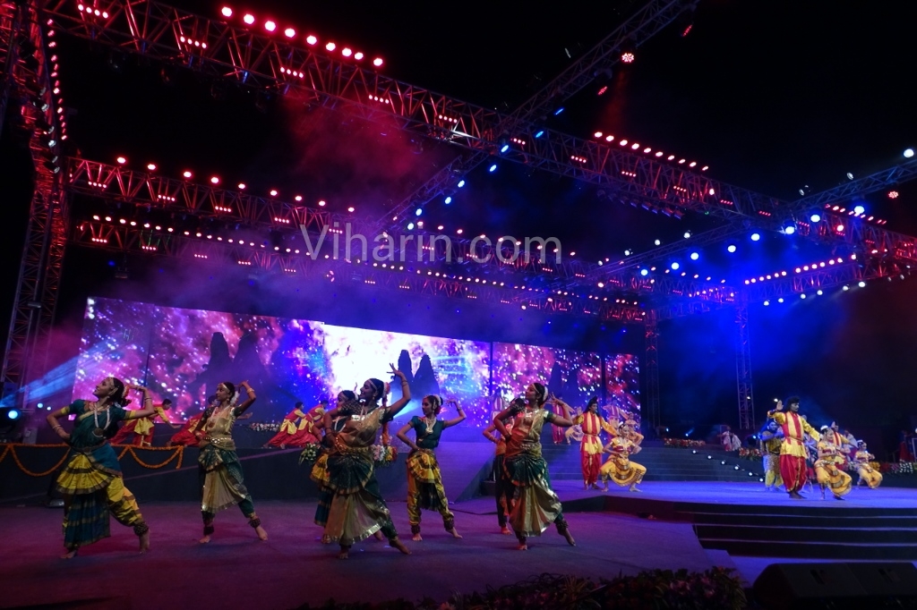 viharin-com-Garba in Gujarat