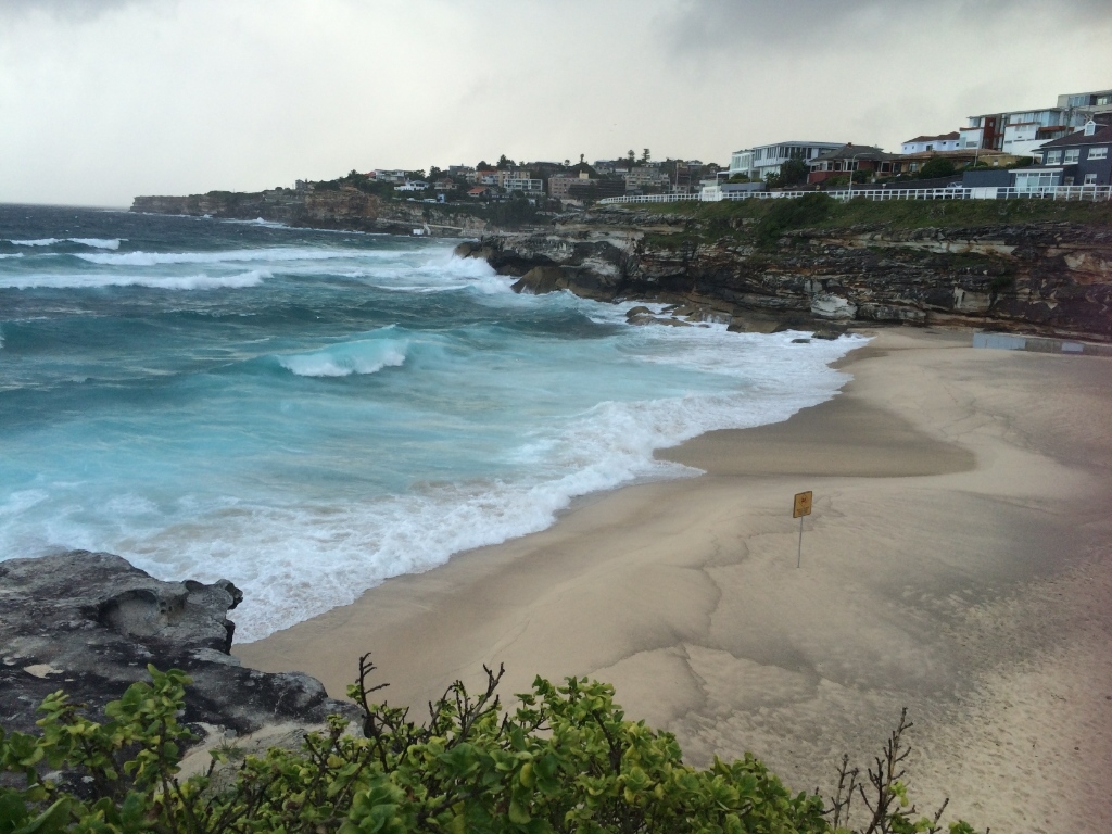 tamarama-beach