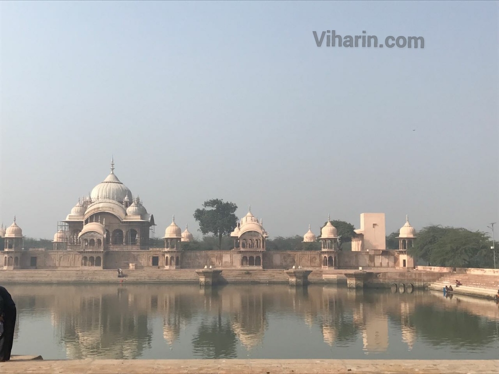 viharin-com-Kusum Sarovar on the way to Govardhan Parvat