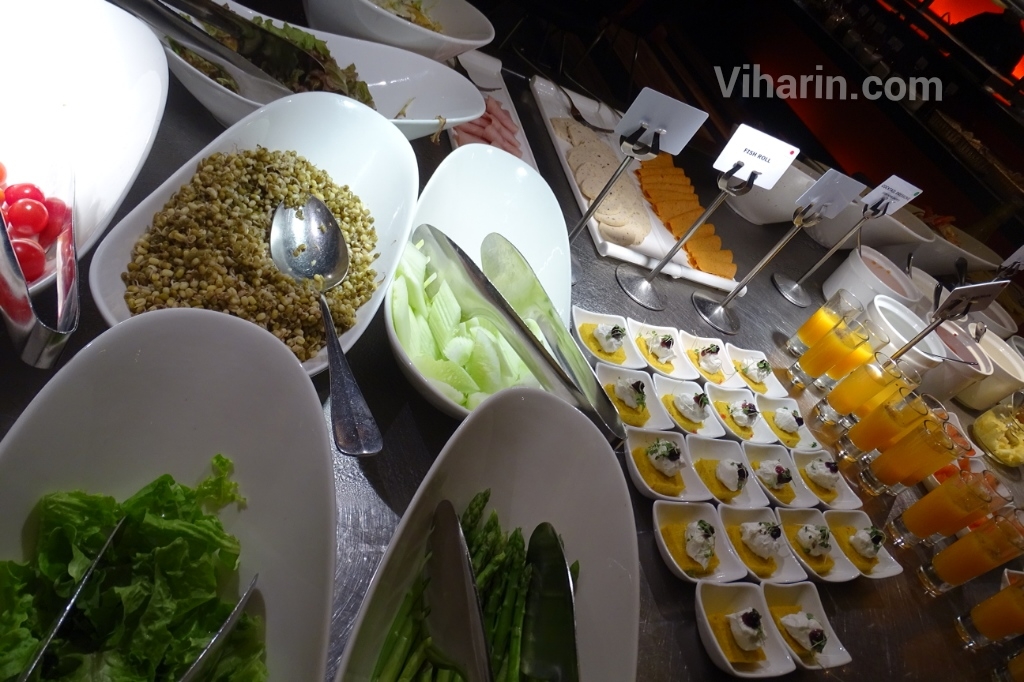 viharin-com-salad-counter