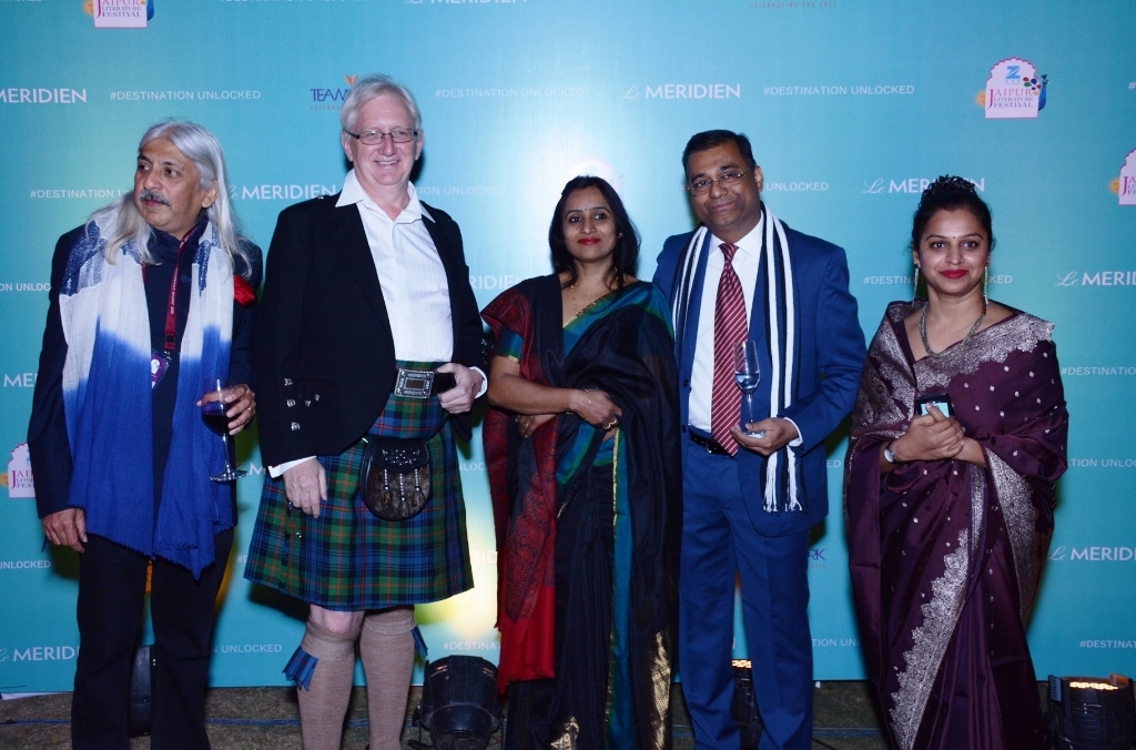 Craig Murray with the General Manager of Le Meridien Jaipur - Sanjay Gupta, Managing Director of Teamwork Films - Sanjoy Roy and Guests at the Writers’ Ball hosted at Le Meridien Jaipur
