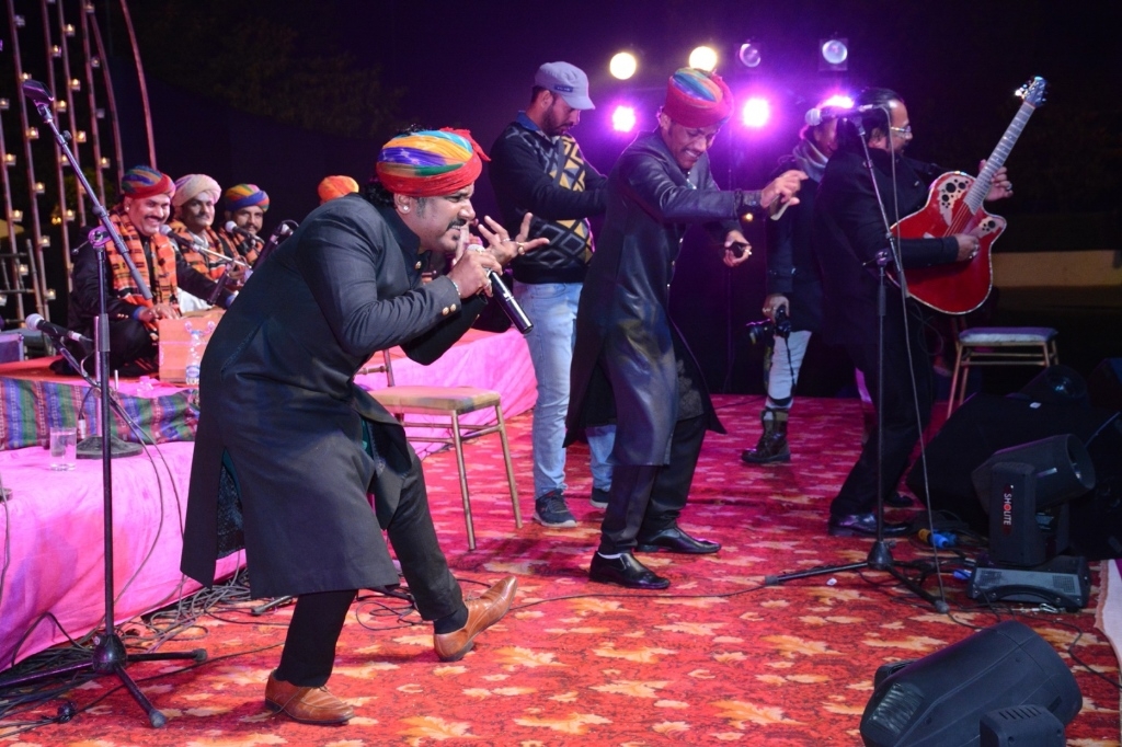 The Kutle Khan Project performs at Le Meridien Jaipur during the Writers’ Ball (Picture credit- Le Meridien )