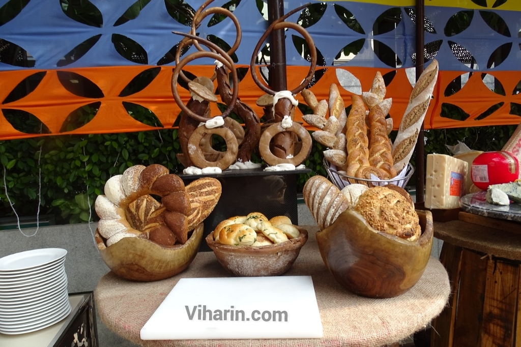 Viharin.com- Breads counter