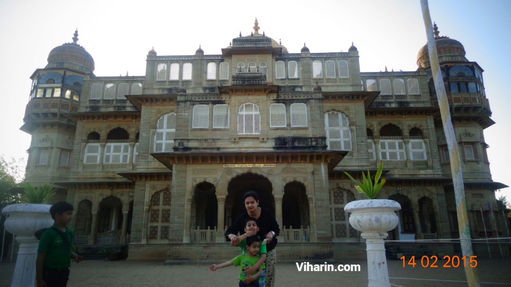 Travelling Mother influencer with kids at Vijay Vilas Palace, Mandvi, Gujarat