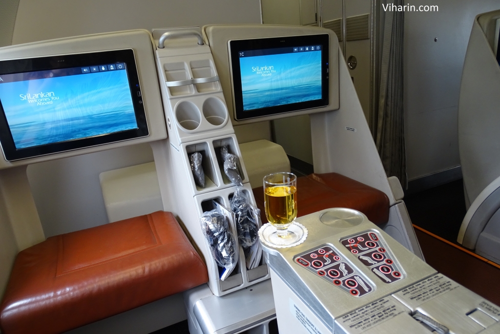 Viharin.com- Business Class of Srilankan Airlines from Srilanka to Male