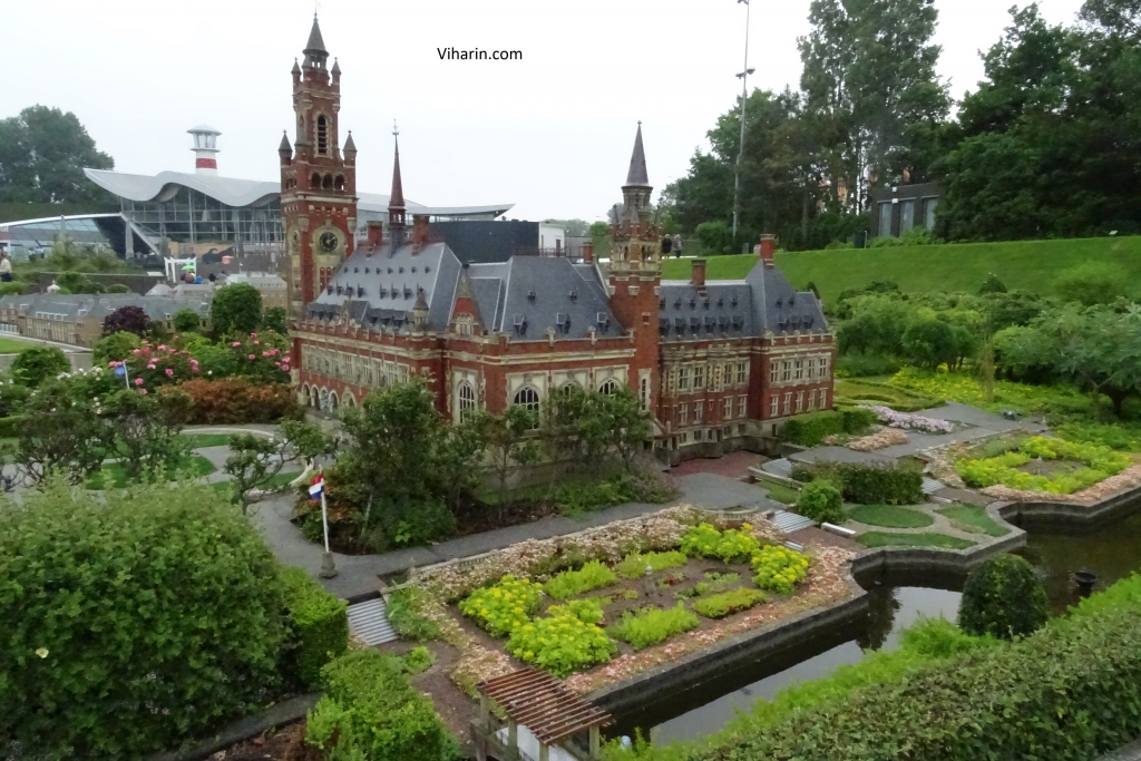 Beautiful structures at Madurodam